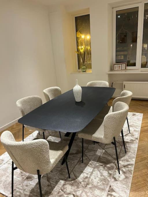 Centre - Ixelles - Avenue Louise - Chic Apartment Brüssel